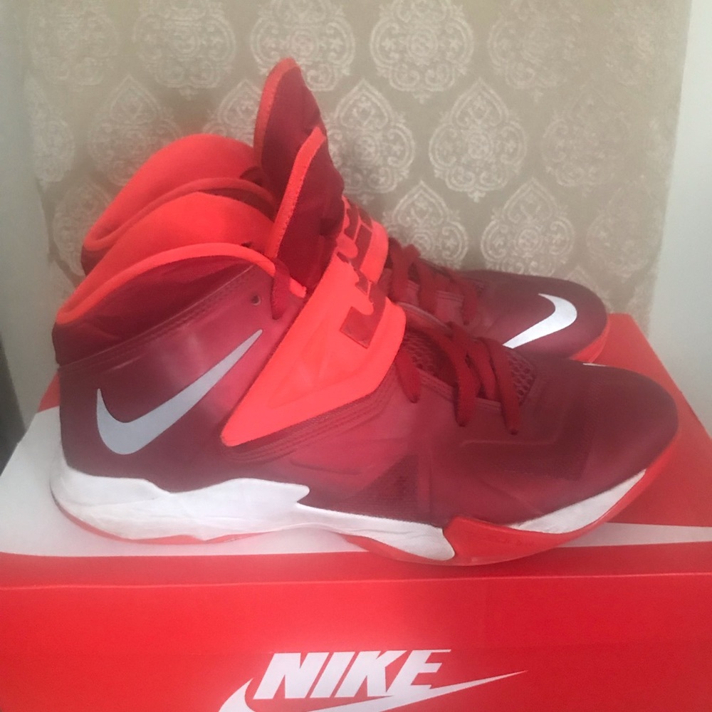 Lebron Soldier 7